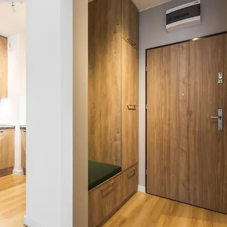 H2 Apartment- Gasiorowskich 4 - Parking Podziemny - Self Check In 24h - Mtp Targi - Pkp - Sklep Netto W Budynku Apartment